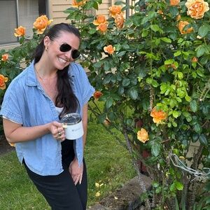 Meet your Posher, Laura